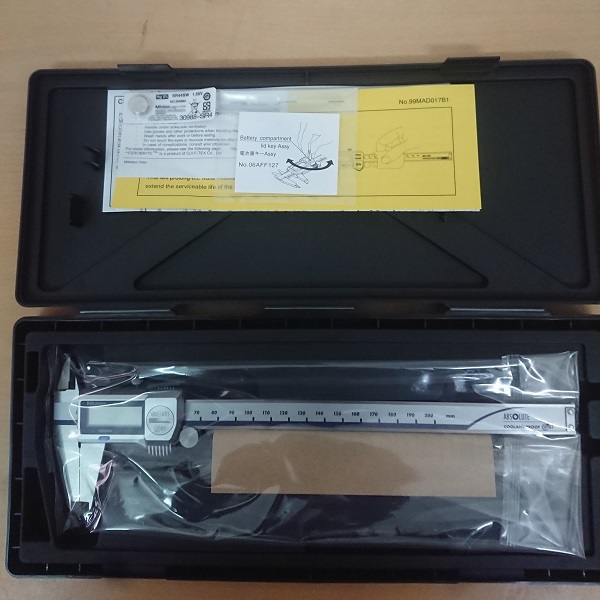 Thước cặp điện tử 200mm chống nước MITUTOYO 500-703-20 Thước cặp điện tử 200mm chống nước MITUTOYO 500-703-20