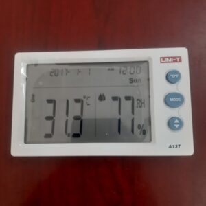 UNI-T A13T máy đo nhiệt độ và độ ẩm