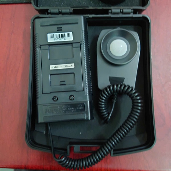 may-do-cuong-do-anh-sang-TES-TES-1332A-a Máy đo cường độ ánh sáng TES TES-1332A