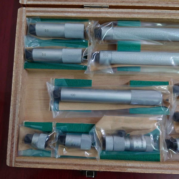 Mitutoyo-137-205-a Panme đo trong cơ khí dạng khẩu Mitutoyo 137-205