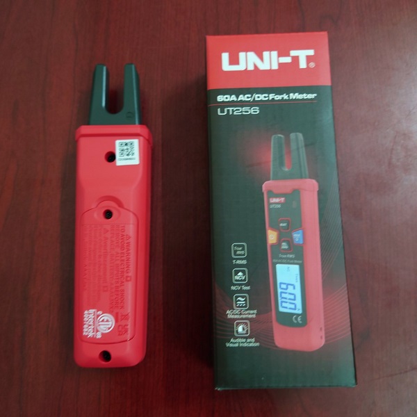 UNI-T UT256 Ampe kìm AC và DC UNI-T UT256